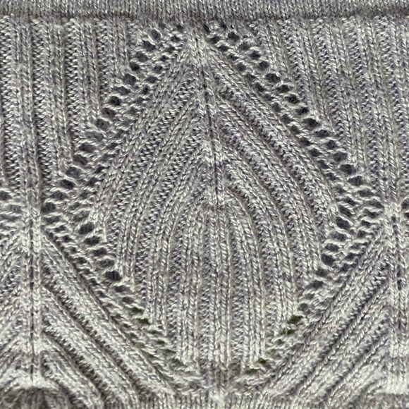 LOFT Crewneck Sweater Hem Detail Large - Picture 10 of 10